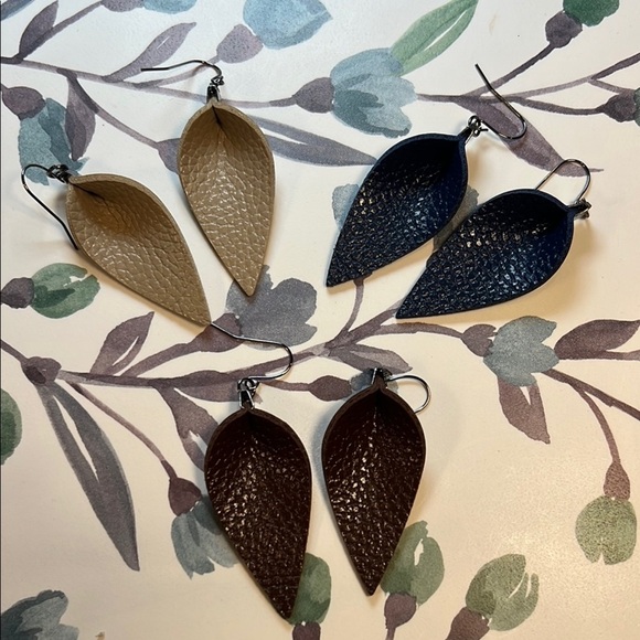 Elegant Leather Leaf Earrings Set - Tan, Blue, Brown - Picture 1 of 12